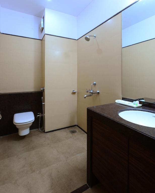 Jc Castle Hotel Ширди Екстериор снимка